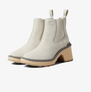 Sorel Hi-line Waterproof Chelsea Boot in Chalk / Ceramic Size 8.5